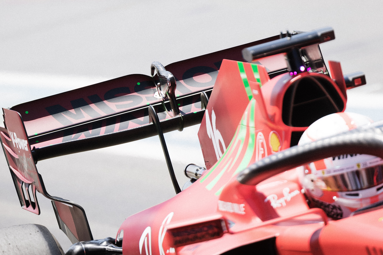 GP AZERBAIJAN, Charles Leclerc (MON) Ferrari SF-21 - rear wing with dots to measure flexing.
04.06.2021. Formula 1 World Championship, Rd 6, Azerbaijan Grand Prix, Baku Street Circuit, Azerbaijan, Practice Day.
- www.xpbimages.com, EMail: requests@xpbimages.com © Copyright: Bearne / XPB Images
