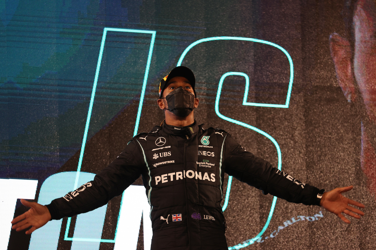 GP BAHRAIN, 1st place Lewis Hamilton (GBR) Mercedes AMG F1 W12.
28.03.2021. Formula 1 World Championship, Rd 1, Bahrain Grand Prix, Sakhir, Bahrain, Gara Day.
- www.xpbimages.com, EMail: requests@xpbimages.com © Copyright: Batchelor / XPB Images