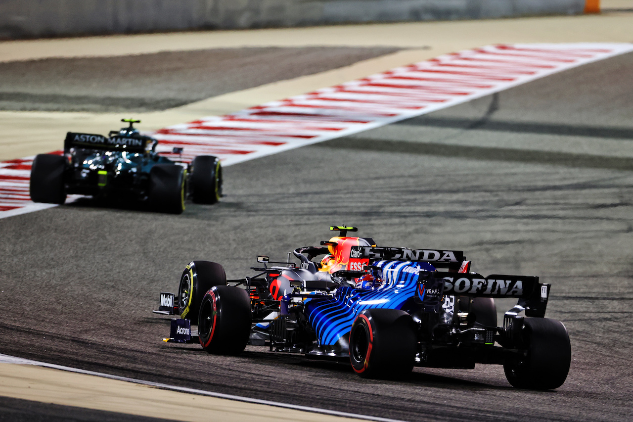 GP BAHRAIN, George Russell (GBR) Williams Racing FW43B.
28.03.2021. Formula 1 World Championship, Rd 1, Bahrain Grand Prix, Sakhir, Bahrain, Gara Day.
- www.xpbimages.com, EMail: requests@xpbimages.com © Copyright: Charniaux / XPB Images