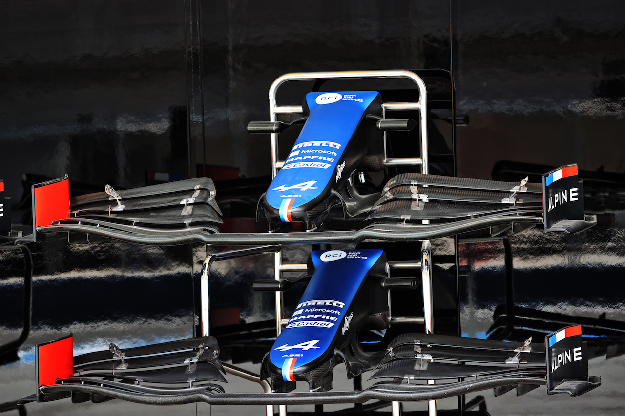 GP BAHRAIN, Alpine F1 Team A521 front wings.
25.03.2021. Formula 1 World Championship, Rd 1, Bahrain Grand Prix, Sakhir, Bahrain, Preparation Day.
- www.xpbimages.com, EMail: requests@xpbimages.com © Copyright: Batchelor / XPB Images