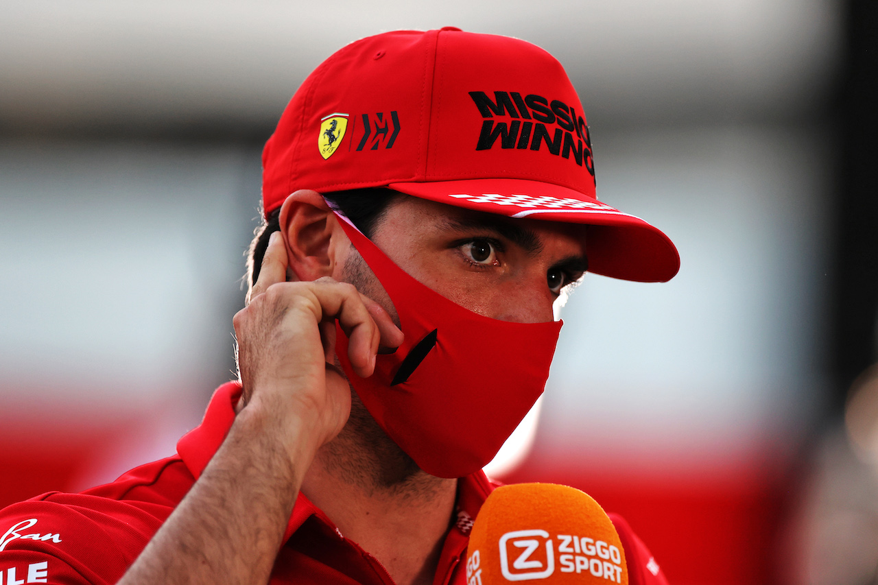 GP BAHRAIN, Carlos Sainz Jr (ESP) Ferrari.
25.03.2021. Formula 1 World Championship, Rd 1, Bahrain Grand Prix, Sakhir, Bahrain, Preparation Day.
- www.xpbimages.com, EMail: requests@xpbimages.com © Copyright: Moy / XPB Images