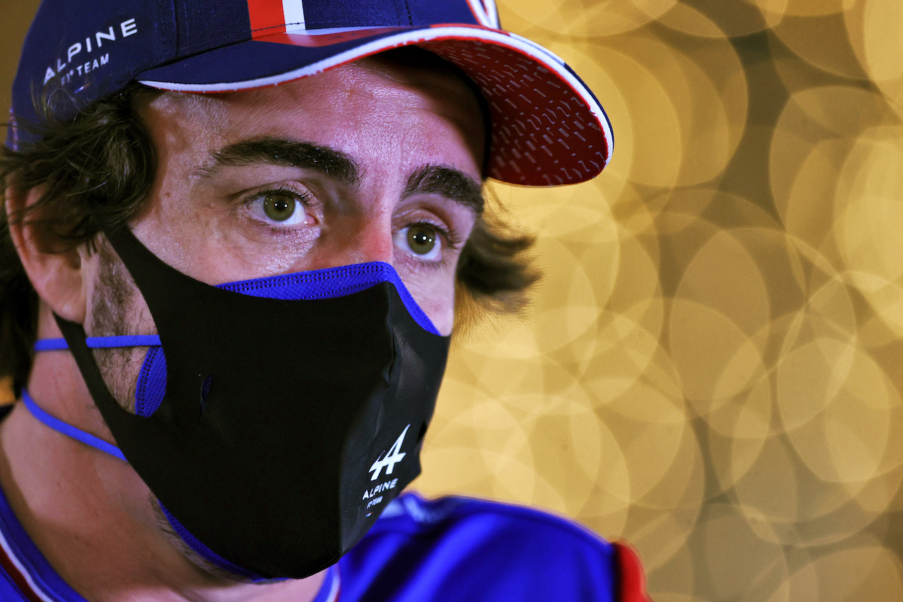 GP BAHRAIN, Fernando Alonso (ESP) Alpine F1 Team.
25.03.2021. Formula 1 World Championship, Rd 1, Bahrain Grand Prix, Sakhir, Bahrain, Preparation Day.
- www.xpbimages.com, EMail: requests@xpbimages.com © Copyright: Moy / XPB Images