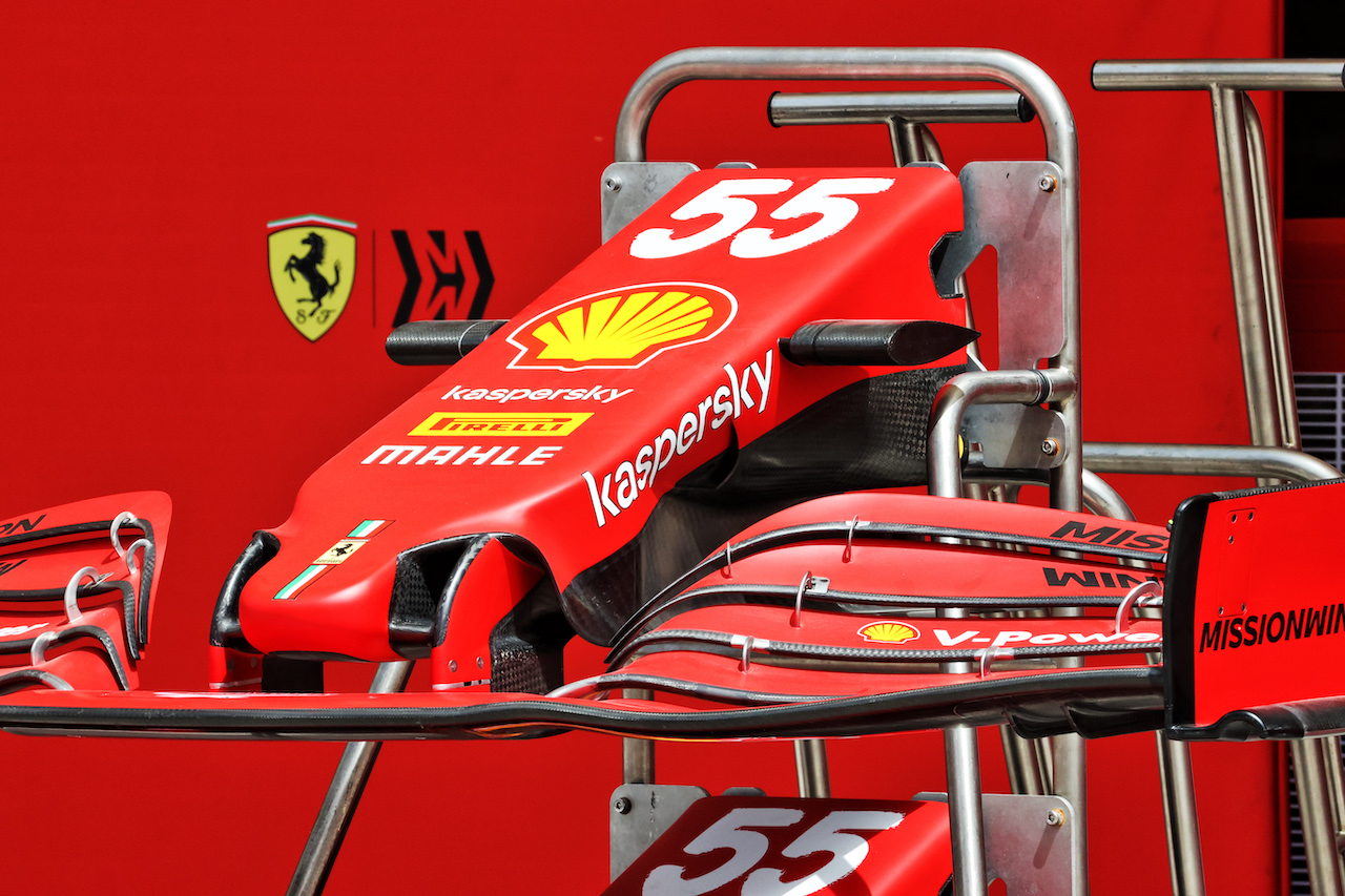 GP BAHRAIN, Ferrari SF-21 front wing.
25.03.2021. Formula 1 World Championship, Rd 1, Bahrain Grand Prix, Sakhir, Bahrain, Preparation Day.
- www.xpbimages.com, EMail: requests@xpbimages.com © Copyright: Batchelor / XPB Images