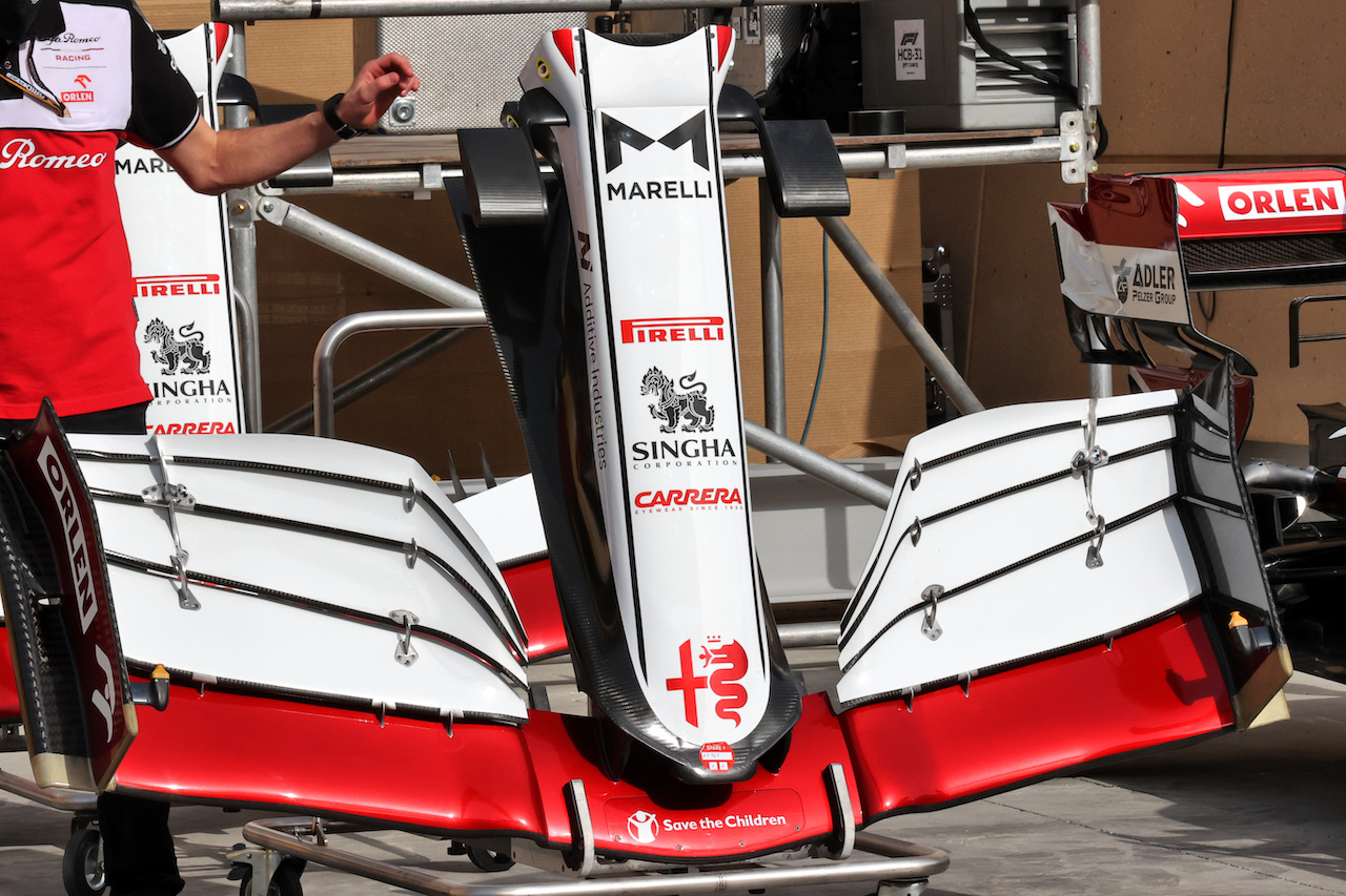 GP BAHRAIN, Alfa Romeo Racing C41 front wing.
25.03.2021. Formula 1 World Championship, Rd 1, Bahrain Grand Prix, Sakhir, Bahrain, Preparation Day.
- www.xpbimages.com, EMail: requests@xpbimages.com © Copyright: Batchelor / XPB Images
