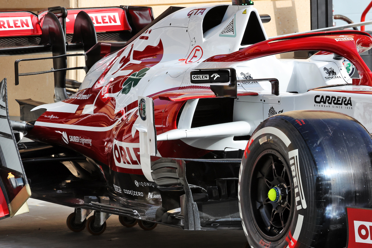 GP BAHRAIN, Alfa Romeo Racing C41 sidepod detail.
25.03.2021. Formula 1 World Championship, Rd 1, Bahrain Grand Prix, Sakhir, Bahrain, Preparation Day.
- www.xpbimages.com, EMail: requests@xpbimages.com © Copyright: Batchelor / XPB Images