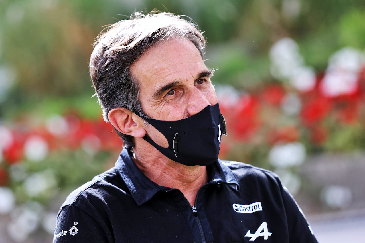 GP BAHRAIN, Davide Brivio (ITA) Alpine F1 Team Racing Director.
25.03.2021. Formula 1 World Championship, Rd 1, Bahrain Grand Prix, Sakhir, Bahrain, Preparation Day.
- www.xpbimages.com, EMail: requests@xpbimages.com © Copyright: Moy / XPB Images