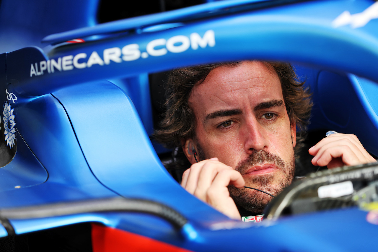 GP BAHRAIN, Fernando Alonso (ESP) Alpine F1 Team A521.
25.03.2021. Formula 1 World Championship, Rd 1, Bahrain Grand Prix, Sakhir, Bahrain, Preparation Day.
- www.xpbimages.com, EMail: requests@xpbimages.com © Copyright: Moy / XPB Images