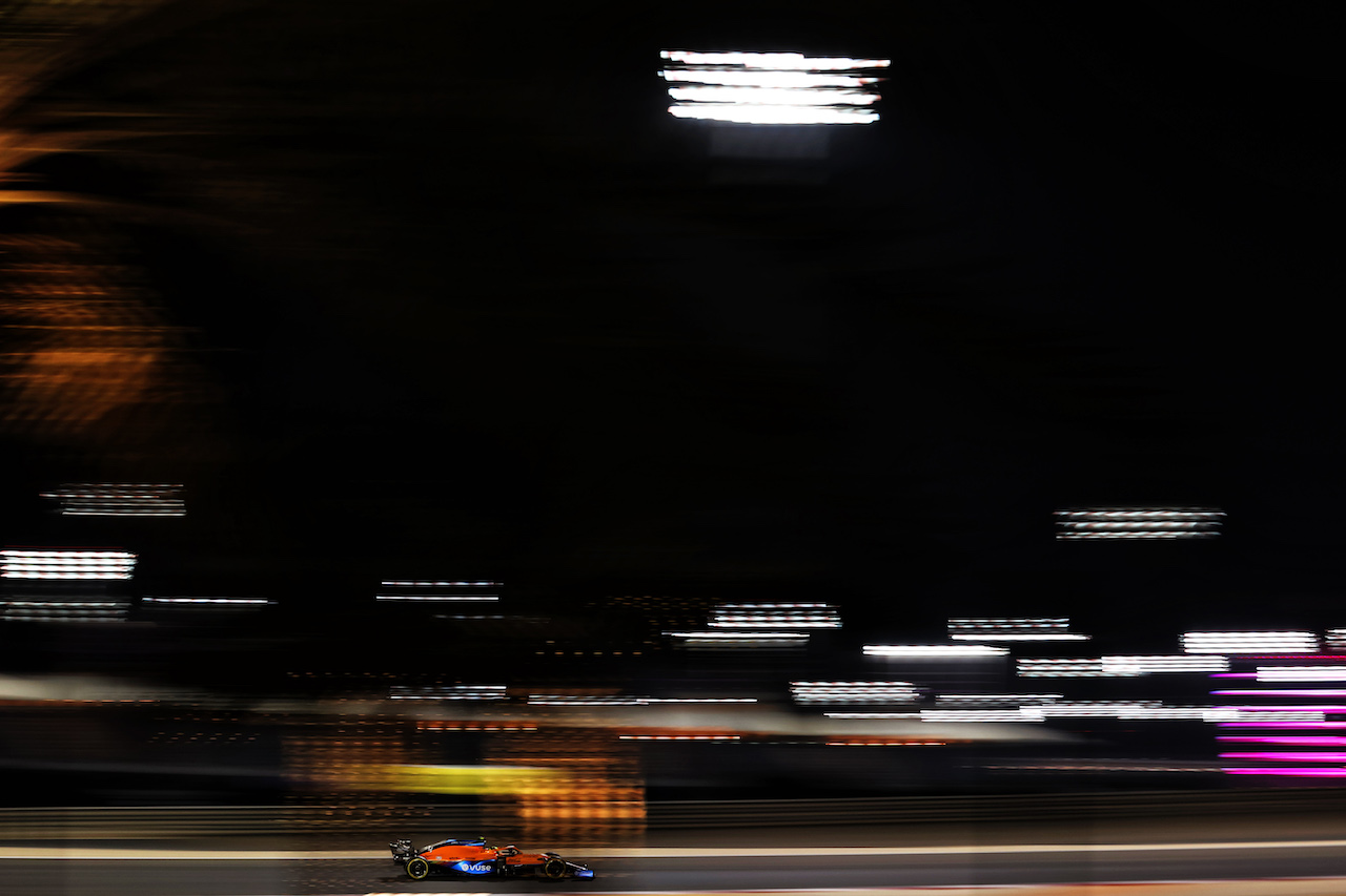 GP BAHRAIN, Lando Norris (GBR) McLaren MCL35M.
27.03.2021. Formula 1 World Championship, Rd 1, Bahrain Grand Prix, Sakhir, Bahrain, Qualifiche Day.
- www.xpbimages.com, EMail: requests@xpbimages.com © Copyright: Charniaux / XPB Images