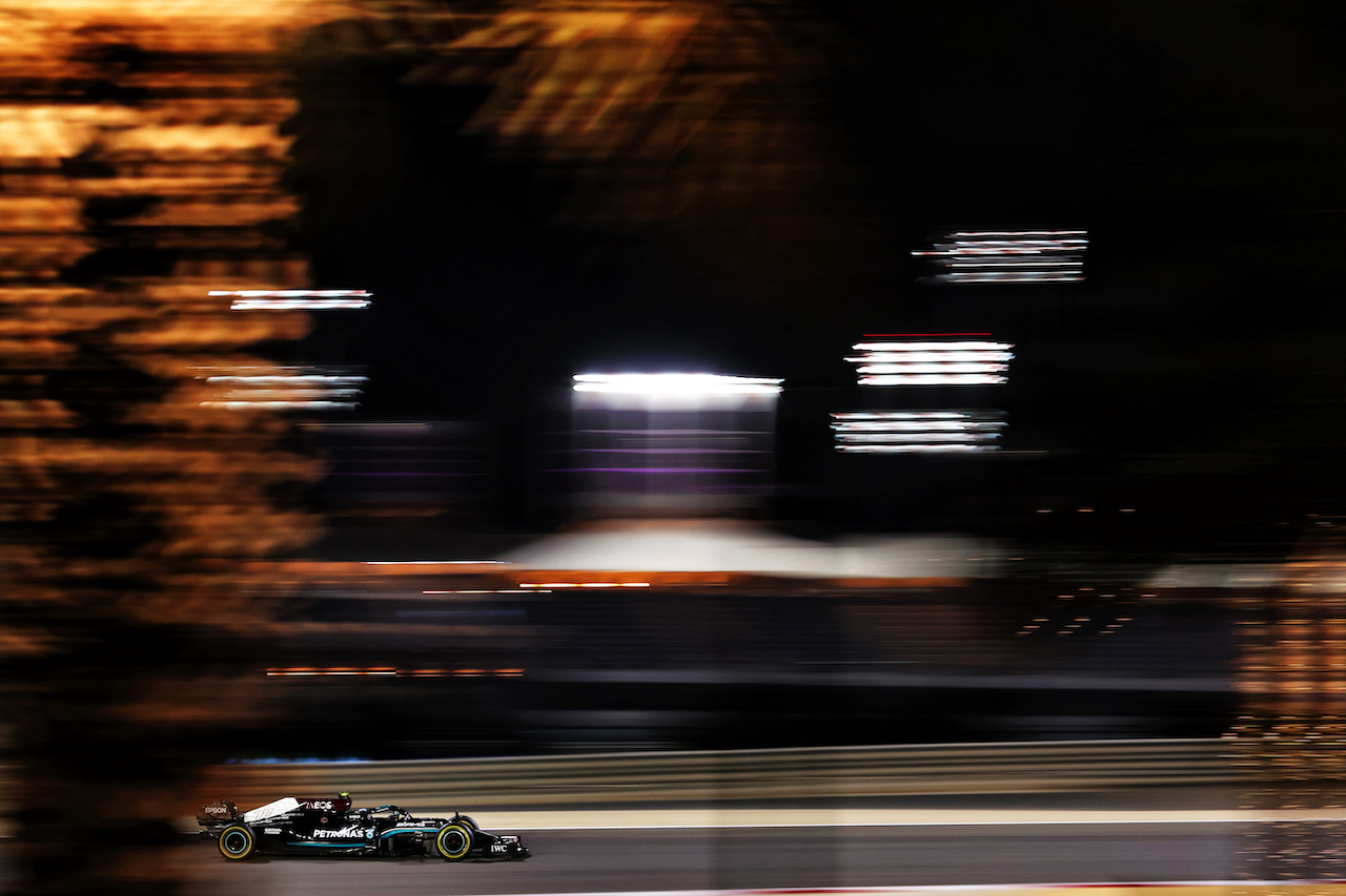GP BAHRAIN, Valtteri Bottas (FIN) Mercedes AMG F1 W12.
27.03.2021. Formula 1 World Championship, Rd 1, Bahrain Grand Prix, Sakhir, Bahrain, Qualifiche Day.
- www.xpbimages.com, EMail: requests@xpbimages.com © Copyright: Charniaux / XPB Images