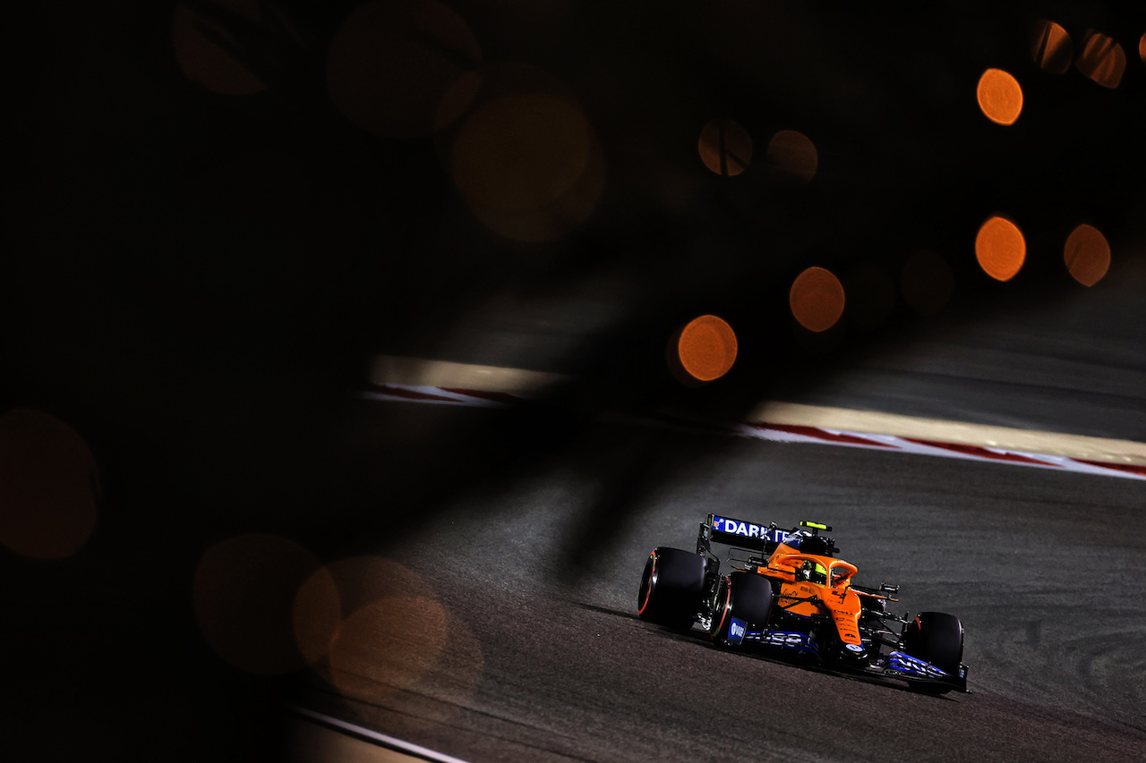 GP BAHRAIN, Lando Norris (GBR) McLaren MCL35M.
27.03.2021. Formula 1 World Championship, Rd 1, Bahrain Grand Prix, Sakhir, Bahrain, Qualifiche Day.
- www.xpbimages.com, EMail: requests@xpbimages.com © Copyright: Charniaux / XPB Images