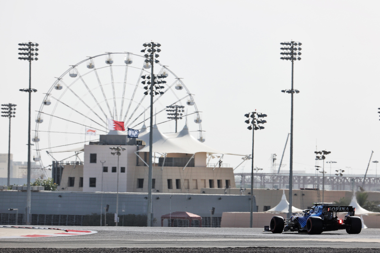 GP BAHRAIN, Nicholas Latifi (CDN) Williams Racing FW43B.
27.03.2021. Formula 1 World Championship, Rd 1, Bahrain Grand Prix, Sakhir, Bahrain, Qualifiche Day.
- www.xpbimages.com, EMail: requests@xpbimages.com © Copyright: Batchelor / XPB Images