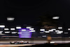 GP BAHRAIN, Kimi Raikkonen (FIN) Alfa Romeo Racing C41 e Lewis Hamilton (GBR) Mercedes AMG F1 W12.
27.03.2021. Formula 1 World Championship, Rd 1, Bahrain Grand Prix, Sakhir, Bahrain, Qualifiche Day.
- www.xpbimages.com, EMail: requests@xpbimages.com © Copyright: Charniaux / XPB Images