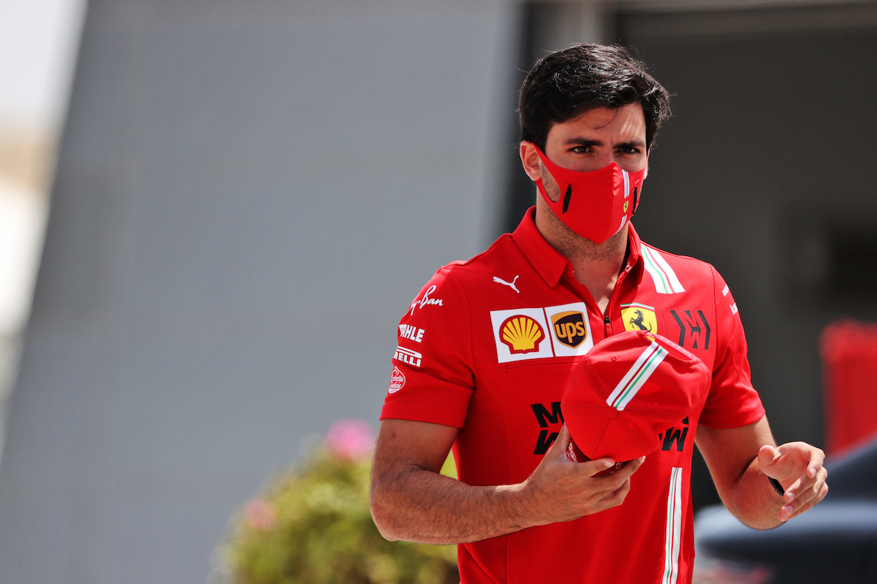 GP BAHRAIN, Carlos Sainz Jr (ESP) Ferrari.
26.03.2021. Formula 1 World Championship, Rd 1, Bahrain Grand Prix, Sakhir, Bahrain, Practice Day
- www.xpbimages.com, EMail: requests@xpbimages.com © Copyright: Batchelor / XPB Images