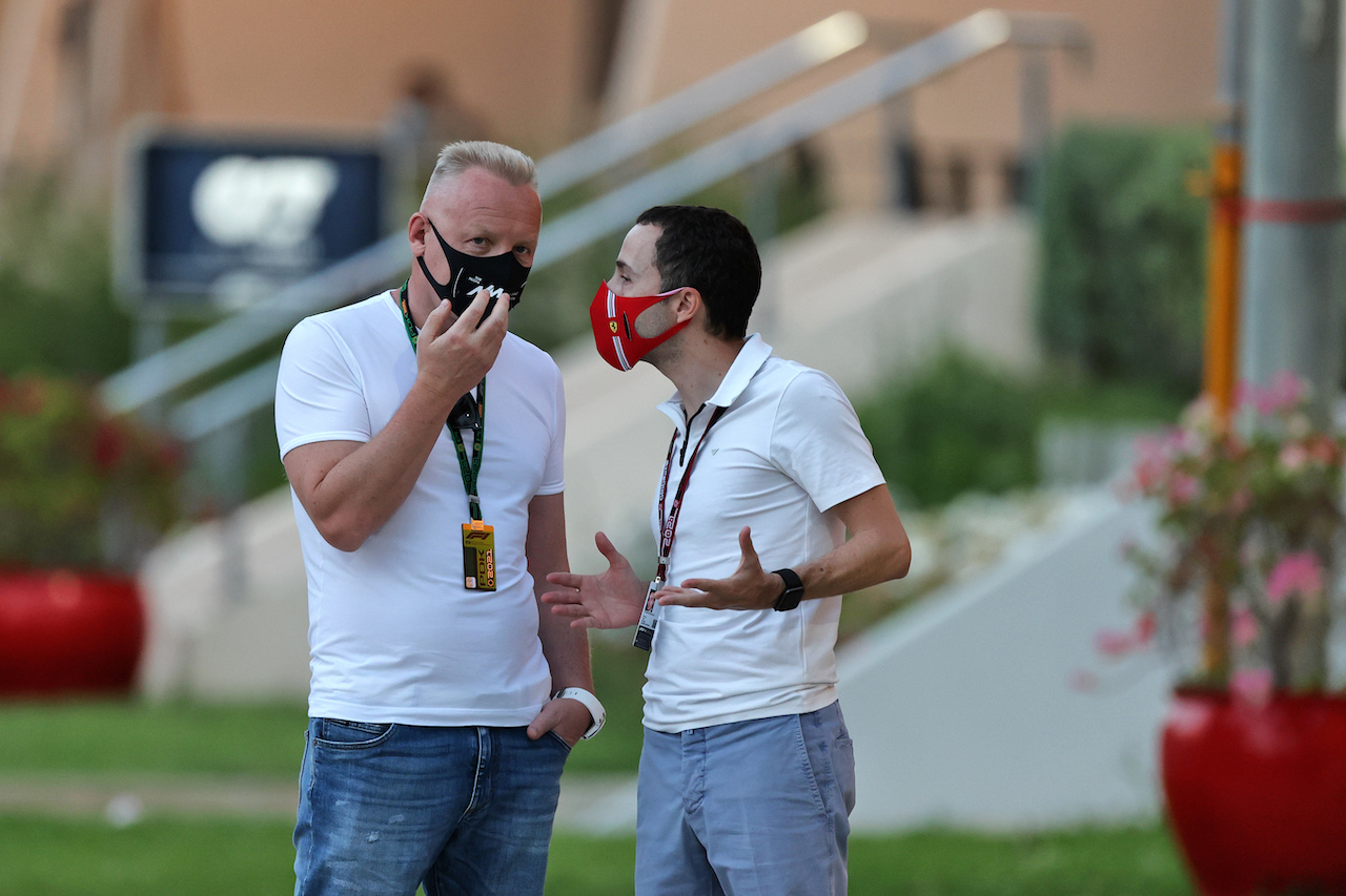 GP BAHRAIN, (L to R): Dmitry Mazepin (RUS) Uralchem Chairman with Nicolas Todt (FRA) Driver Manager.
26.03.2021. Formula 1 World Championship, Rd 1, Bahrain Grand Prix, Sakhir, Bahrain, Practice Day
- www.xpbimages.com, EMail: requests@xpbimages.com © Copyright: Moy / XPB Images