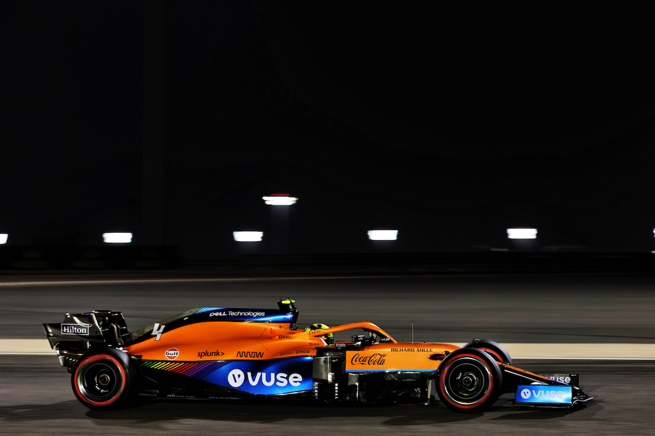 GP BAHRAIN, Lando Norris (GBR) McLaren MCL35M.
26.03.2021. Formula 1 World Championship, Rd 1, Bahrain Grand Prix, Sakhir, Bahrain, Practice Day
- www.xpbimages.com, EMail: requests@xpbimages.com © Copyright: Batchelor / XPB Images