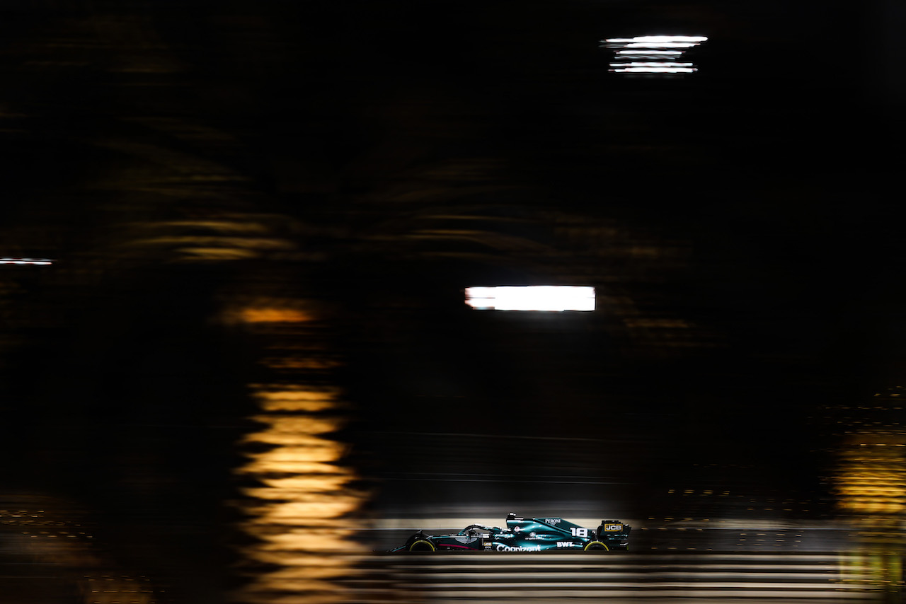 GP BAHRAIN, Lance Stroll (CDN), Aston Martin F1 Team 
26.03.2021. Formula 1 World Championship, Rd 1, Bahrain Grand Prix, Sakhir, Bahrain, Practice Day
- www.xpbimages.com, EMail: requests@xpbimages.com ¬© Copyright: Charniaux / XPB Images