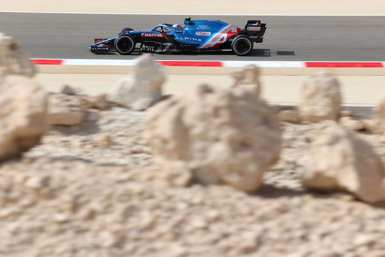 GP BAHRAIN, Esteban Ocon (FRA), Alpine F1 Team 
26.03.2021. Formula 1 World Championship, Rd 1, Bahrain Grand Prix, Sakhir, Bahrain, Practice Day
- www.xpbimages.com, EMail: requests@xpbimages.com ¬© Copyright: Charniaux / XPB Images