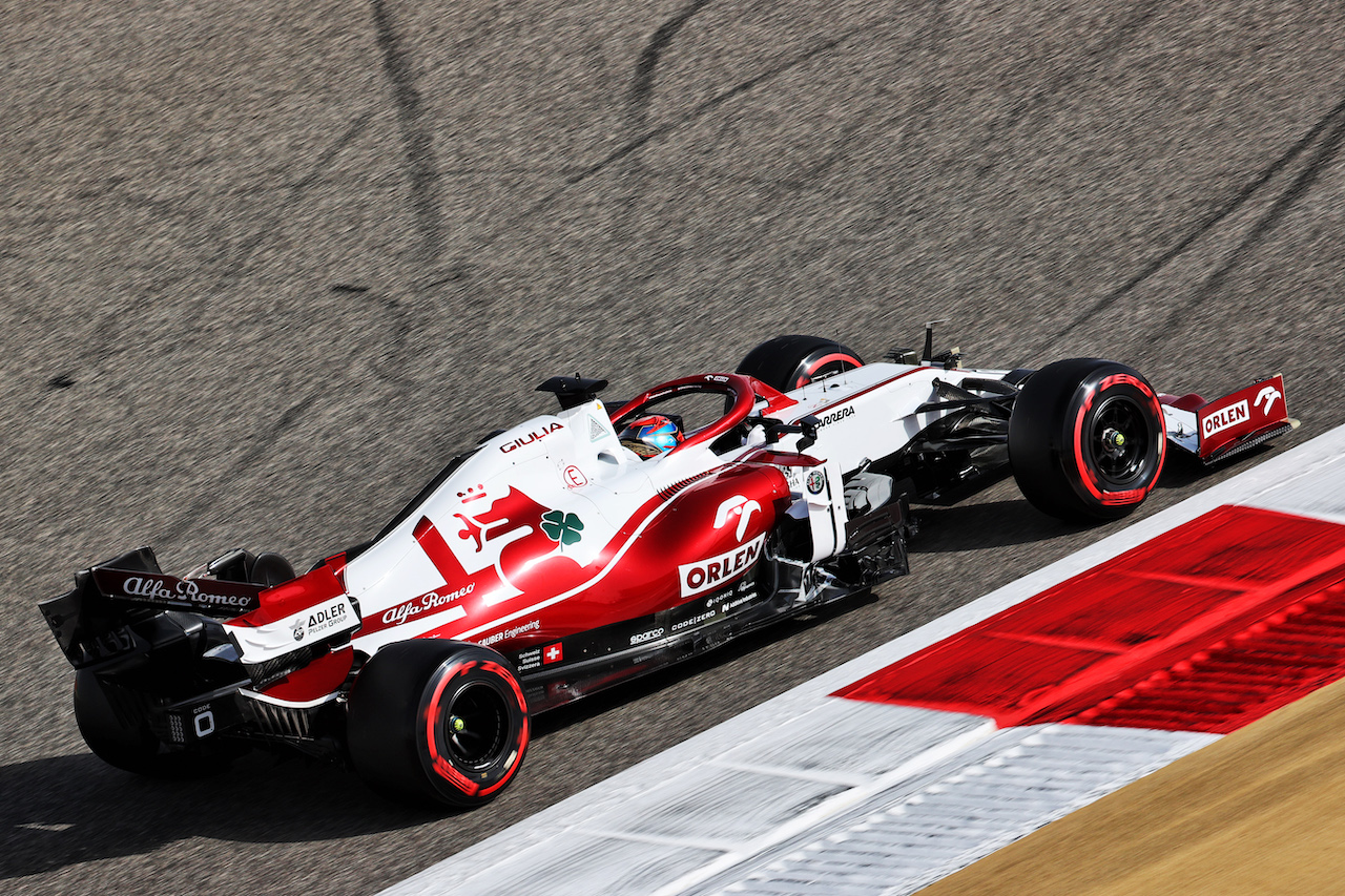 GP BAHRAIN, Kimi Raikkonen (FIN) Alfa Romeo Racing C41.
26.03.2021. Formula 1 World Championship, Rd 1, Bahrain Grand Prix, Sakhir, Bahrain, Practice Day
- www.xpbimages.com, EMail: requests@xpbimages.com © Copyright: Batchelor / XPB Images