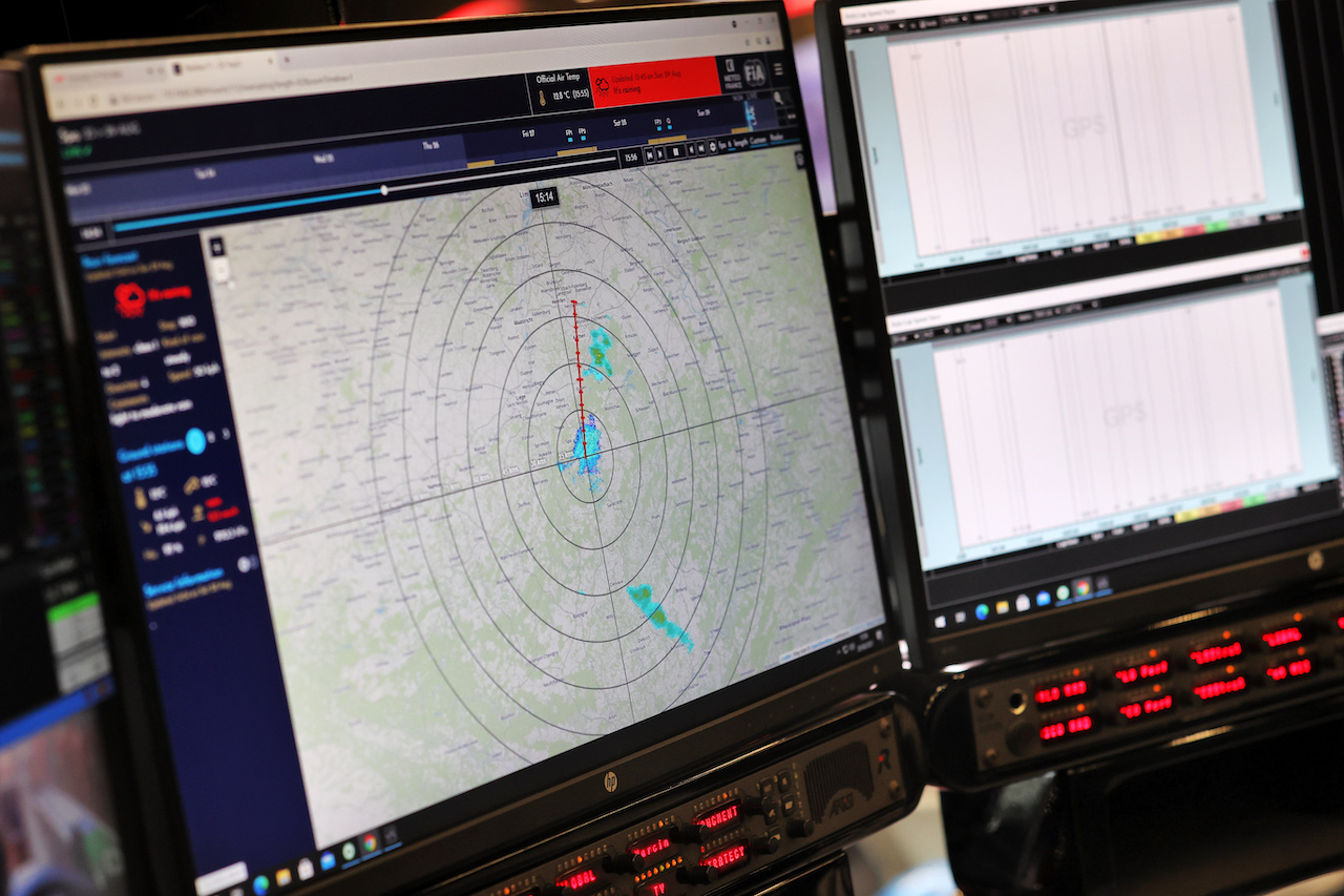 GP BELGIO, Alpine F1 Team - weather radar in the pits as the race is suspended.
29.08.2021. Formula 1 World Championship, Rd 12, Belgian Grand Prix, Spa Francorchamps, Belgium, Gara Day.
- www.xpbimages.com, EMail: requests@xpbimages.com © Copyright: Moy / XPB Images