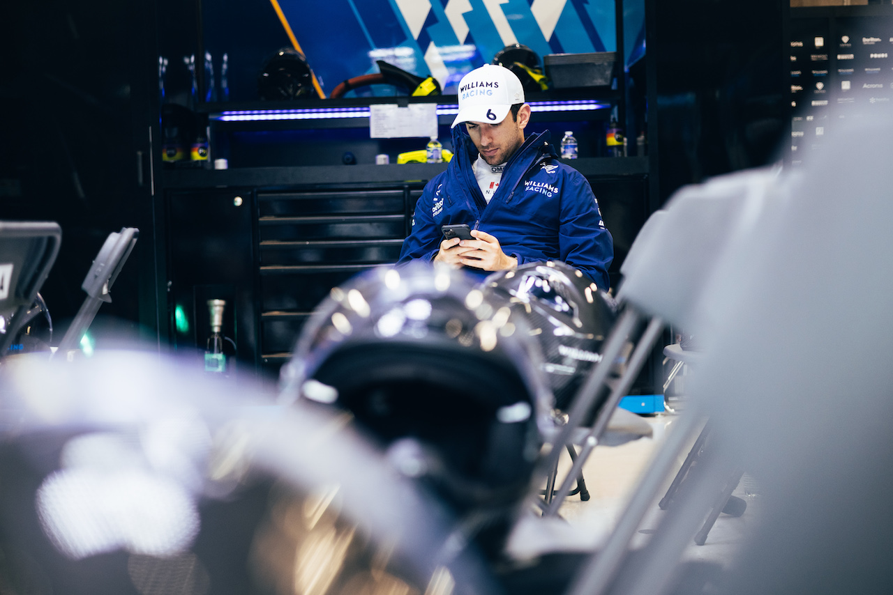 GP BELGIO, Nicholas Latifi (CDN) Williams Racing in the pits while the race is stopped.
29.08.2021. Formula 1 World Championship, Rd 12, Belgian Grand Prix, Spa Francorchamps, Belgium, Gara Day.
- www.xpbimages.com, EMail: requests@xpbimages.com © Copyright: Bearne / XPB Images