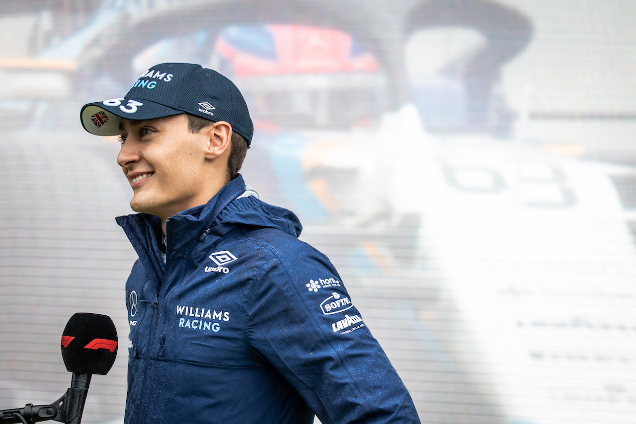 GP BELGIO, Second placed George Russell (GBR) Williams Racing in parc ferme.
29.08.2021. Formula 1 World Championship, Rd 12, Belgian Grand Prix, Spa Francorchamps, Belgium, Gara Day.
- www.xpbimages.com, EMail: requests@xpbimages.com © Copyright: Bearne / XPB Images