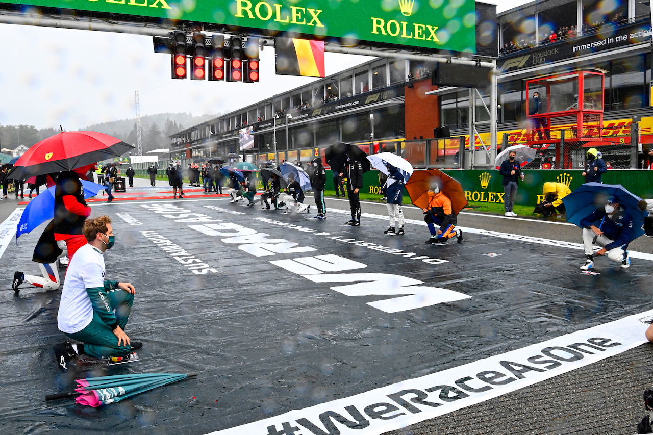 GP BELGIO, Drivers on the grid.
29.08.2021. Formula 1 World Championship, Rd 12, Belgian Grand Prix, Spa Francorchamps, Belgium, Gara Day.
- www.xpbimages.com, EMail: requests@xpbimages.com © Copyright: FIA Pool Image for Editorial Use Only