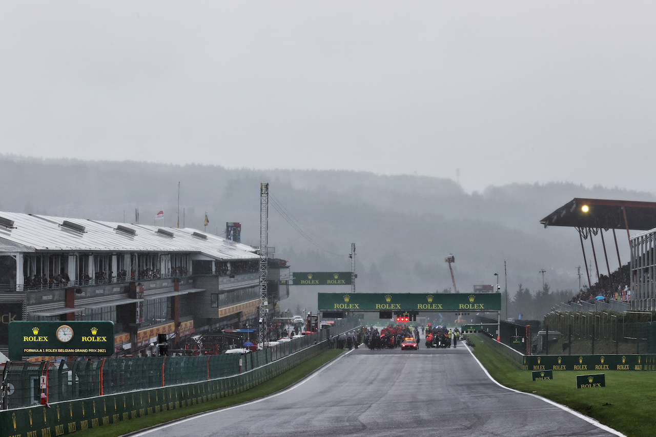 GP BELGIO, The grid before the partenza of the race.
29.08.2021. Formula 1 World Championship, Rd 12, Belgian Grand Prix, Spa Francorchamps, Belgium, Gara Day.
- www.xpbimages.com, EMail: requests@xpbimages.com © Copyright: Charniaux / XPB Images