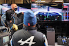 GP BELGIO, Fernando Alonso (ESP) Alpine F1 Team watches his onboard in the pits while the race is stopped.
29.08.2021. Formula 1 World Championship, Rd 12, Belgian Grand Prix, Spa Francorchamps, Belgium, Gara Day.
- www.xpbimages.com, EMail: requests@xpbimages.com © Copyright: Moy / XPB Images