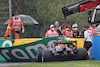 GP BELGIO, The Red Bull Racing RB16B of Sergio Perez (MEX) is craned away from the circuit after he crashed heading to the grid.
29.08.2021. Formula 1 World Championship, Rd 12, Belgian Grand Prix, Spa Francorchamps, Belgium, Gara Day.
- www.xpbimages.com, EMail: requests@xpbimages.com © Copyright: Batchelor / XPB Images