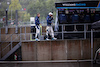 GP BELGIO, Nicholas Latifi (CDN) Williams Racing e George Russell (GBR) Williams Racing in the pits while the race is stopped.
29.08.2021. Formula 1 World Championship, Rd 12, Belgian Grand Prix, Spa Francorchamps, Belgium, Gara Day.
- www.xpbimages.com, EMail: requests@xpbimages.com © Copyright: Bearne / XPB Images