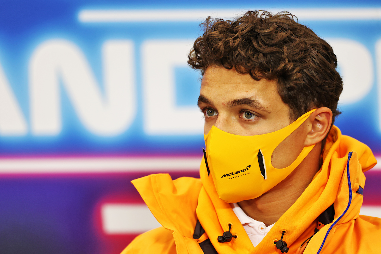 GP BELGIO, Lando Norris (GBR) McLaren in the FIA Press Conference.
26.08.2021. Formula 1 World Championship, Rd 12, Belgian Grand Prix, Spa Francorchamps, Belgium, Preparation Day.
- www.xpbimages.com, EMail: requests@xpbimages.com © Copyright: Charniaux / XPB Images