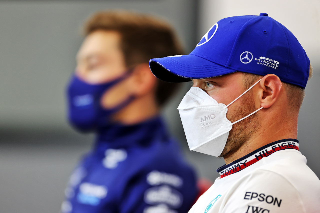 GP BELGIO, Valtteri Bottas (FIN) Mercedes AMG F1 e George Russell (GBR) Williams Racing in the FIA Press Conference.
26.08.2021. Formula 1 World Championship, Rd 12, Belgian Grand Prix, Spa Francorchamps, Belgium, Preparation Day.
- www.xpbimages.com, EMail: requests@xpbimages.com © Copyright: Charniaux / XPB Images