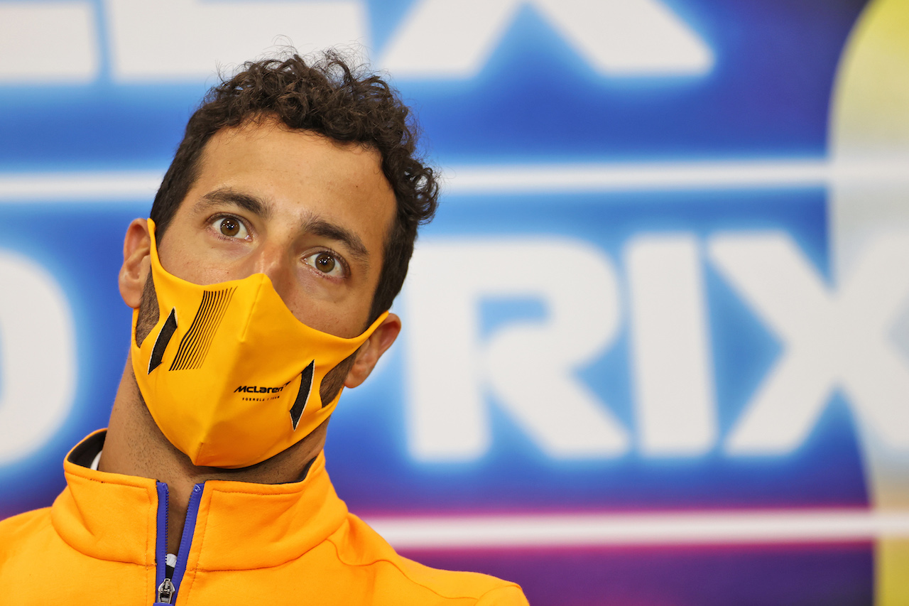 GP BELGIO, Daniel Ricciardo (AUS) McLaren in the FIA Press Conference.
26.08.2021. Formula 1 World Championship, Rd 12, Belgian Grand Prix, Spa Francorchamps, Belgium, Preparation Day.
- www.xpbimages.com, EMail: requests@xpbimages.com © Copyright: Charniaux / XPB Images