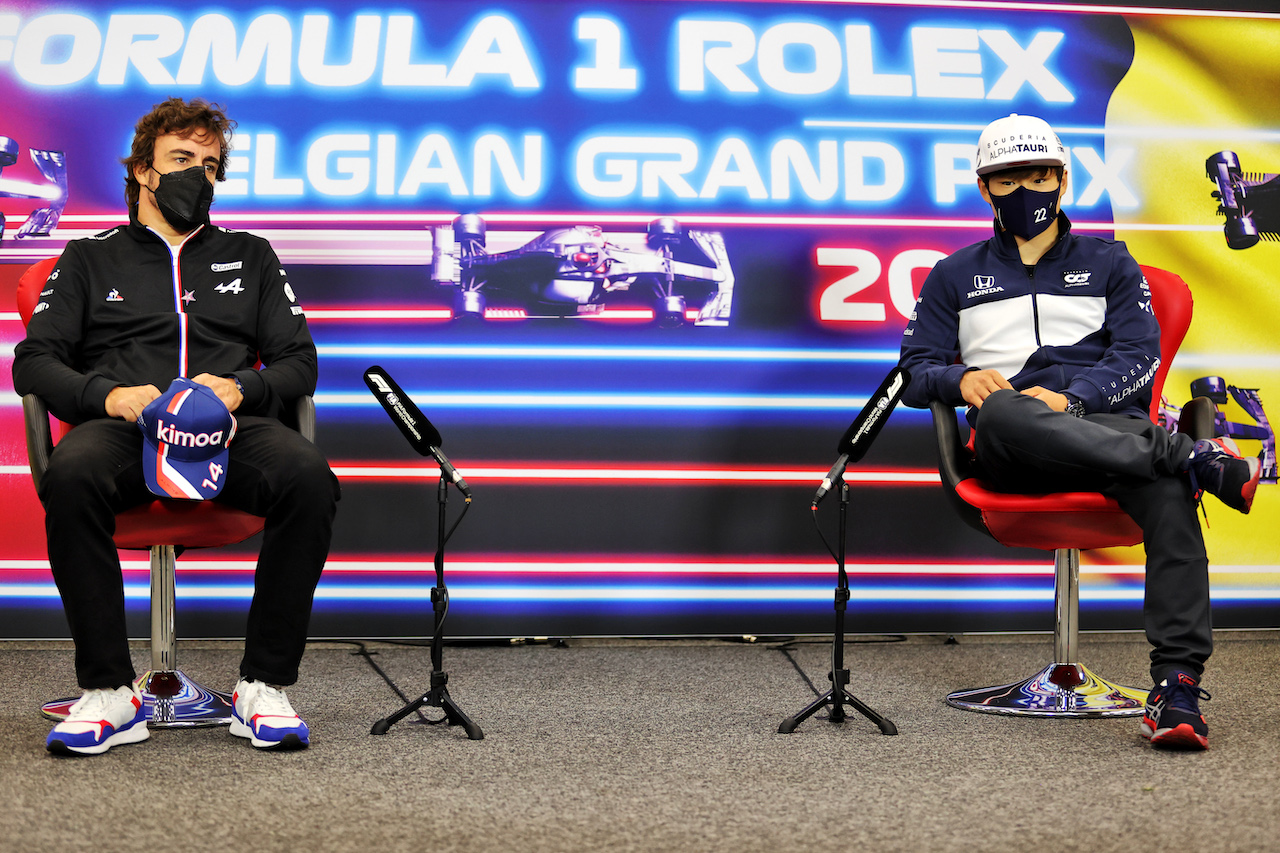 GP BELGIO, (L to R): Fernando Alonso (ESP) Alpine F1 Team e Yuki Tsunoda (JPN) AlphaTauri in the FIA Press Conference.
26.08.2021. Formula 1 World Championship, Rd 12, Belgian Grand Prix, Spa Francorchamps, Belgium, Preparation Day.
- www.xpbimages.com, EMail: requests@xpbimages.com © Copyright: Charniaux / XPB Images