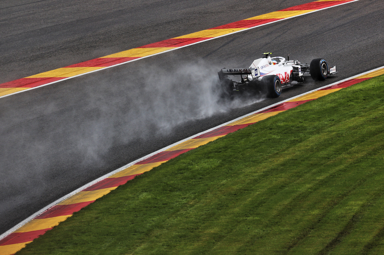 GP BELGIO, Mick Schumacher (GER) Haas VF-21.
28.08.2021. Formula 1 World Championship, Rd 12, Belgian Grand Prix, Spa Francorchamps, Belgium, Qualifiche Day.
- www.xpbimages.com, EMail: requests@xpbimages.com © Copyright: Batchelor / XPB Images