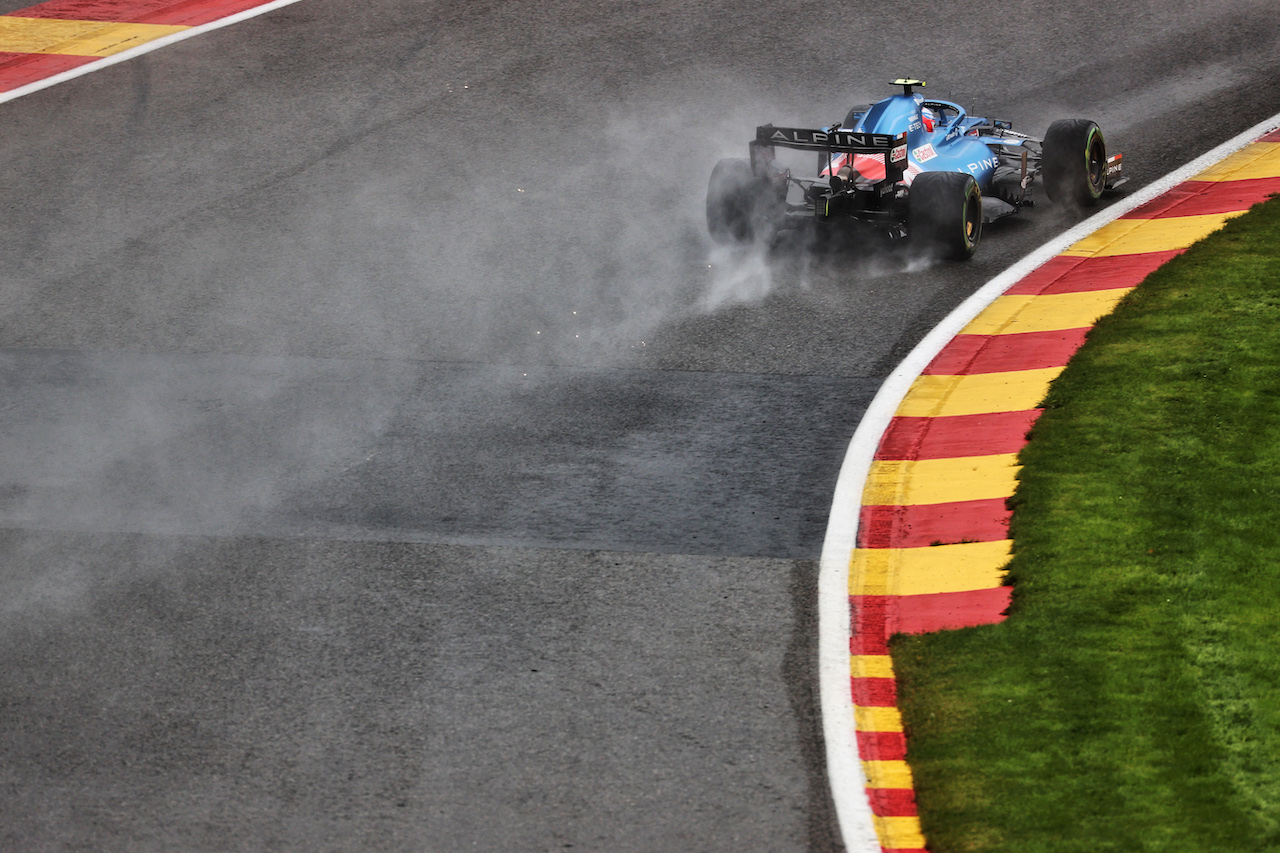 GP BELGIO, Esteban Ocon (FRA) Alpine F1 Team A521.
28.08.2021. Formula 1 World Championship, Rd 12, Belgian Grand Prix, Spa Francorchamps, Belgium, Qualifiche Day.
- www.xpbimages.com, EMail: requests@xpbimages.com © Copyright: Batchelor / XPB Images