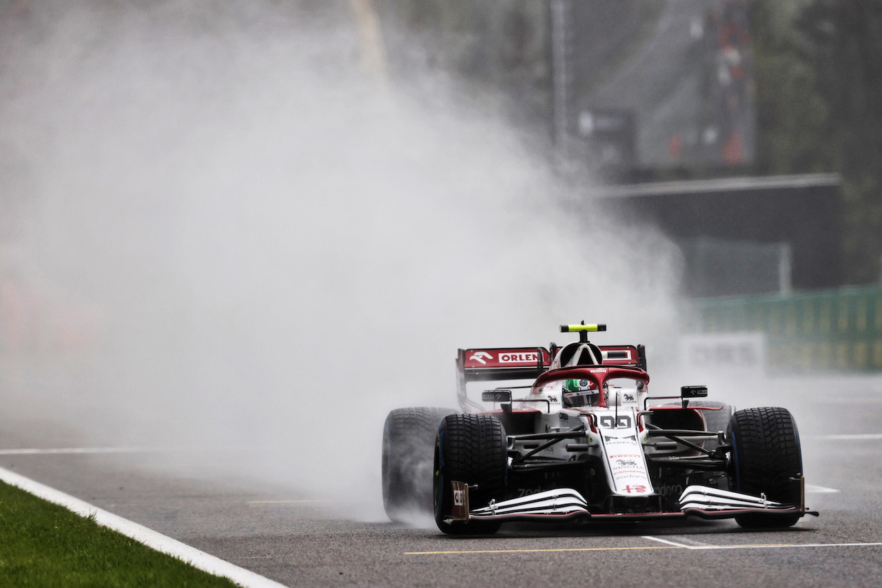 GP BELGIO, Antonio Giovinazzi (ITA) Alfa Romeo Racing C41.
28.08.2021. Formula 1 World Championship, Rd 12, Belgian Grand Prix, Spa Francorchamps, Belgium, Qualifiche Day.
- www.xpbimages.com, EMail: requests@xpbimages.com © Copyright: Moy / XPB Images