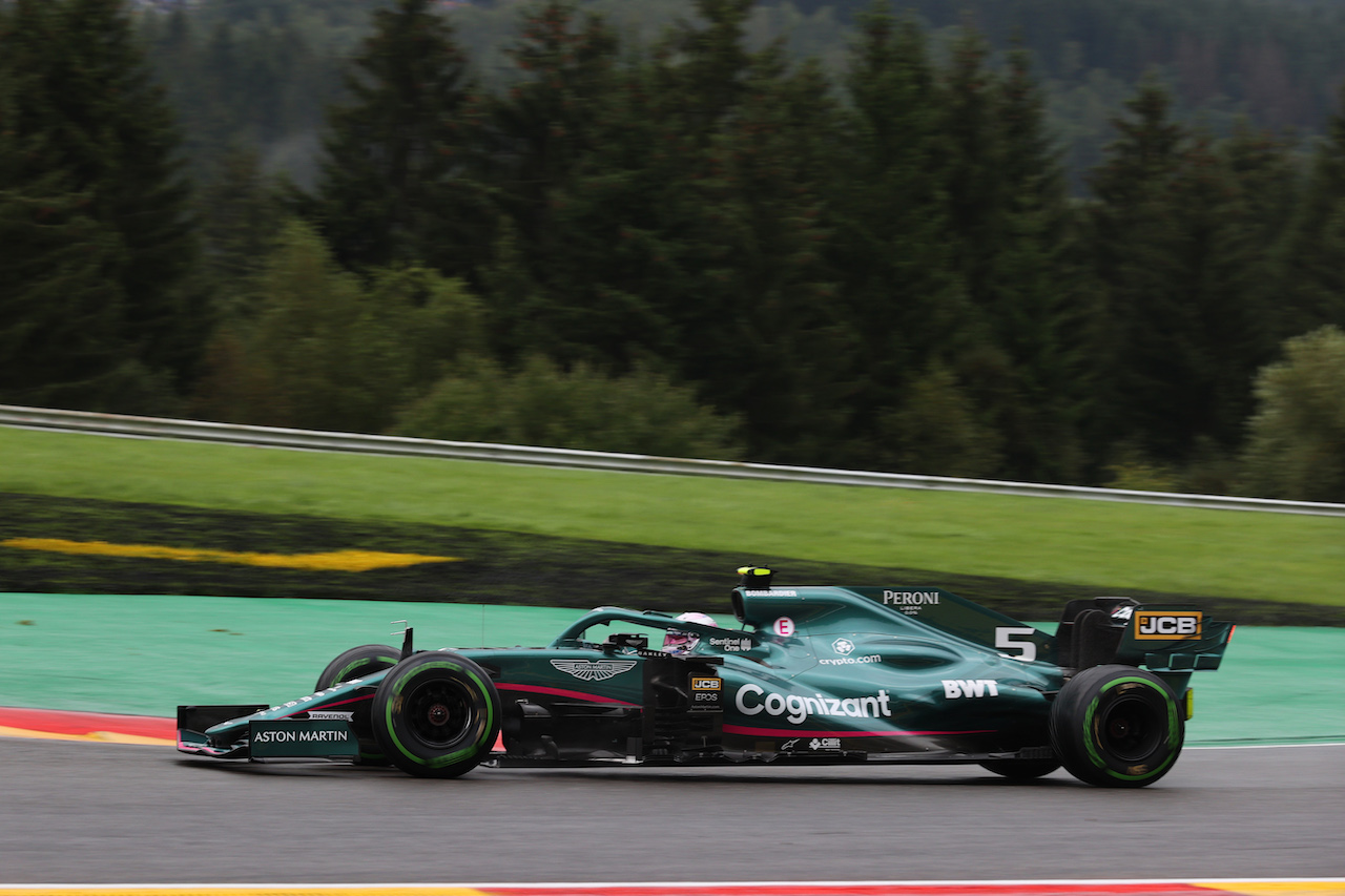 GP BELGIO, Sebastian Vettel (GER) Aston Martin F1 Team AMR21.
28.08.2021. Formula 1 World Championship, Rd 12, Belgian Grand Prix, Spa Francorchamps, Belgium, Qualifiche Day.
- www.xpbimages.com, EMail: requests@xpbimages.com © Copyright: Batchelor / XPB Images
