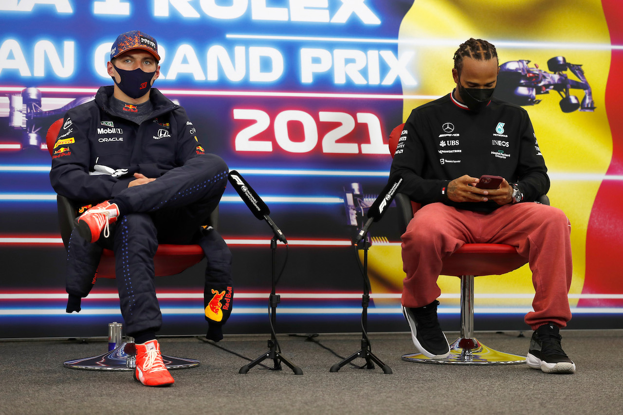 GP BELGIO, (L to R): Max Verstappen (NLD) Red Bull Racing e Lewis Hamilton (GBR) Mercedes AMG F1 in the post qualifying FIA Press Conference.
28.08.2021. Formula 1 World Championship, Rd 12, Belgian Grand Prix, Spa Francorchamps, Belgium, Qualifiche Day.
- www.xpbimages.com, EMail: requests@xpbimages.com © Copyright: FIA Pool Image for Editorial Use Only