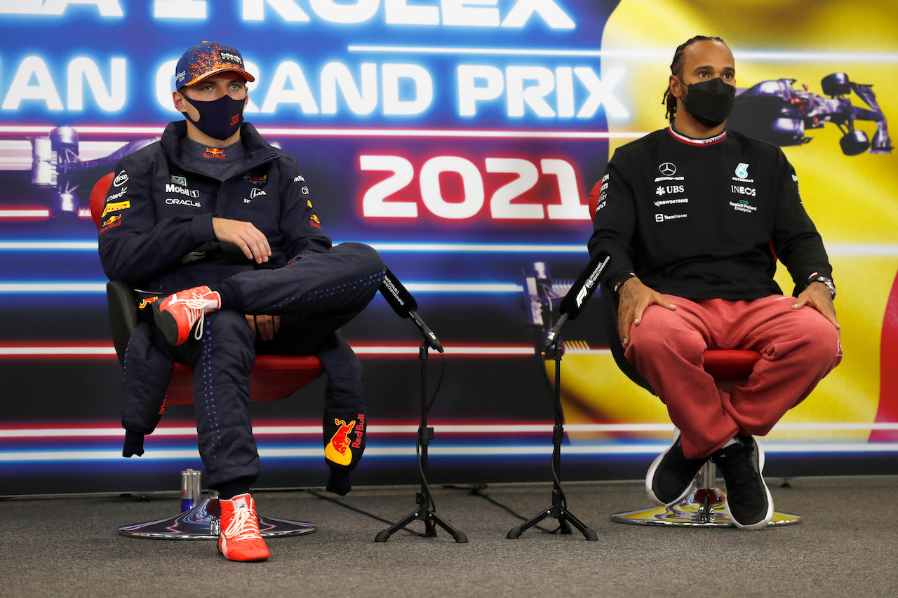 GP BELGIO, (L to R): George Russell (GBR) Williams Racing; Max Verstappen (NLD) Red Bull Racing; e Lewis Hamilton (GBR) Mercedes AMG F1, in the post qualifying FIA Press Conference.
28.08.2021. Formula 1 World Championship, Rd 12, Belgian Grand Prix, Spa Francorchamps, Belgium, Qualifiche Day.
- www.xpbimages.com, EMail: requests@xpbimages.com © Copyright: FIA Pool Image for Editorial Use Only