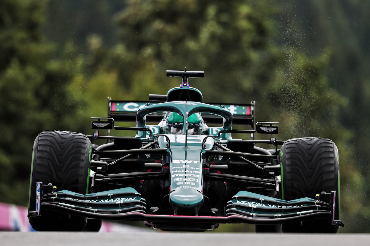 GP BELGIO, Lance Stroll (CDN) Aston Martin F1 Team AMR21.
28.08.2021. Formula 1 World Championship, Rd 12, Belgian Grand Prix, Spa Francorchamps, Belgium, Qualifiche Day.
- www.xpbimages.com, EMail: requests@xpbimages.com © Copyright: Moy / XPB Images