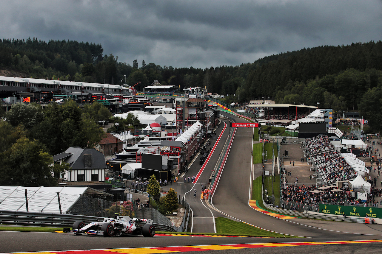 GP BELGIO, Mick Schumacher (GER) Haas VF-21.
27.08.2021. Formula 1 World Championship, Rd 12, Belgian Grand Prix, Spa Francorchamps, Belgium, Practice Day.
- www.xpbimages.com, EMail: requests@xpbimages.com © Copyright: XPB Images