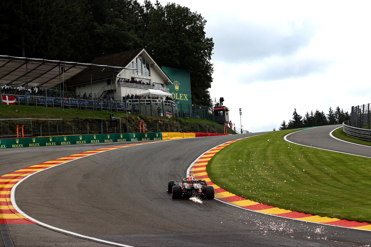 GP BELGIO, Sergio Perez (MEX), Red Bull Racing 
27.08.2021. Formula 1 World Championship, Rd 12, Belgian Grand Prix, Spa Francorchamps, Belgium, Practice Day.
- www.xpbimages.com, EMail: requests@xpbimages.com ¬© Copyright: Charniaux / XPB Images