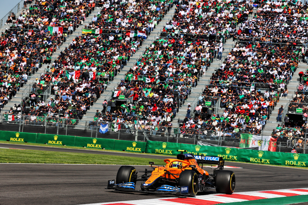 GP CITTA DEL MESSICO, Lando Norris (GBR) McLaren MCL35M.
07.11.2021. Formula 1 World Championship, Rd 18, Mexican Grand Prix, Mexico City, Mexico, Gara Day.
- www.xpbimages.com, EMail: requests@xpbimages.com © Copyright: Batchelor / XPB Images