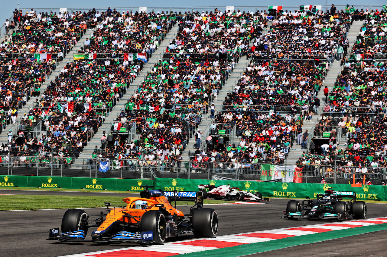 GP CITTA DEL MESSICO, Daniel Ricciardo (AUS) McLaren MCL35M.
07.11.2021. Formula 1 World Championship, Rd 18, Mexican Grand Prix, Mexico City, Mexico, Gara Day.
- www.xpbimages.com, EMail: requests@xpbimages.com © Copyright: Batchelor / XPB Images