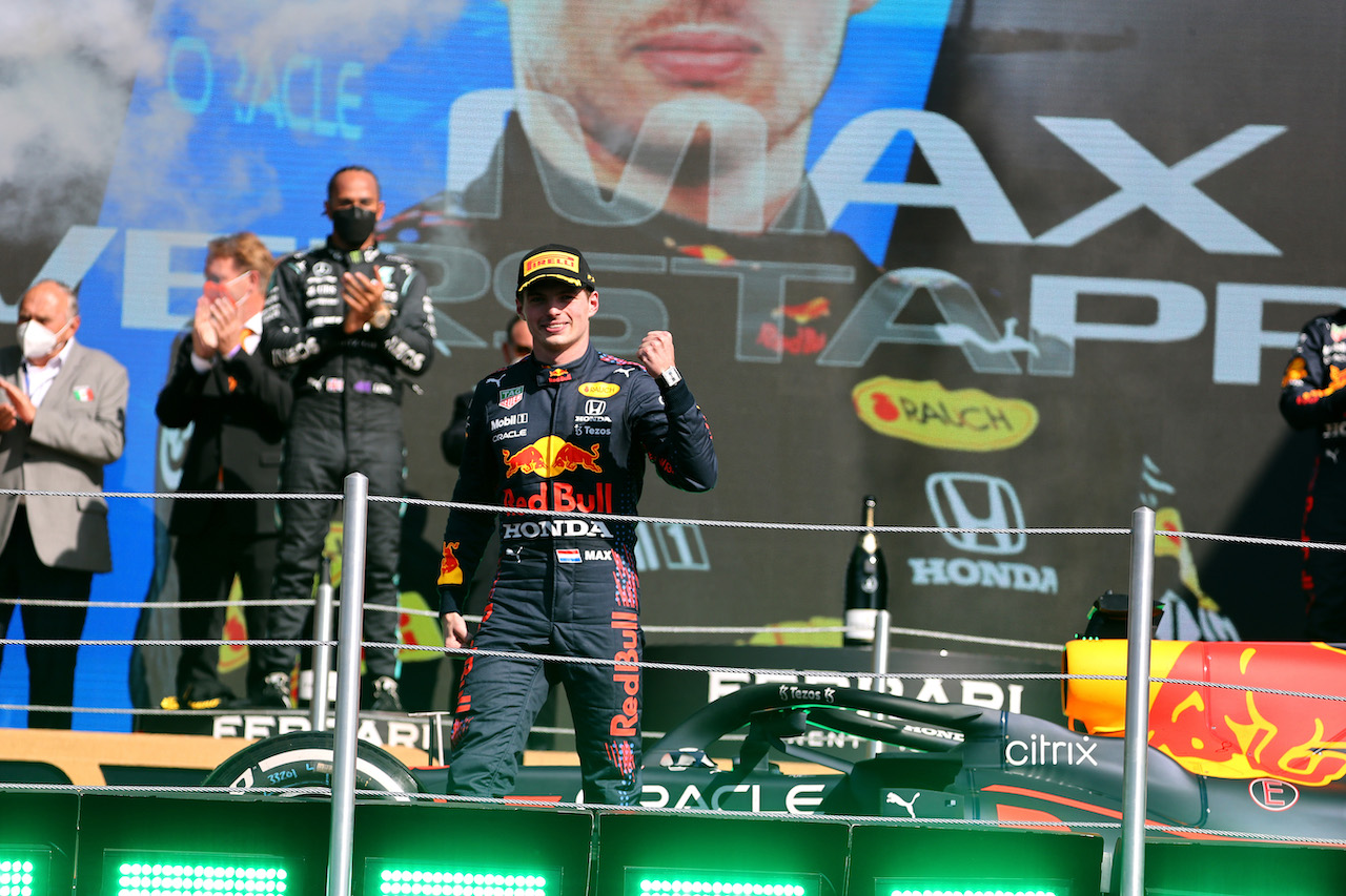 GP CITTA DEL MESSICO, 1st place Max Verstappen (NLD) Red Bull Racing RB16B.
07.11.2021. Formula 1 World Championship, Rd 18, Mexican Grand Prix, Mexico City, Mexico, Gara Day.
- www.xpbimages.com, EMail: requests@xpbimages.com ¬© Copyright: Batchelor / XPB Images