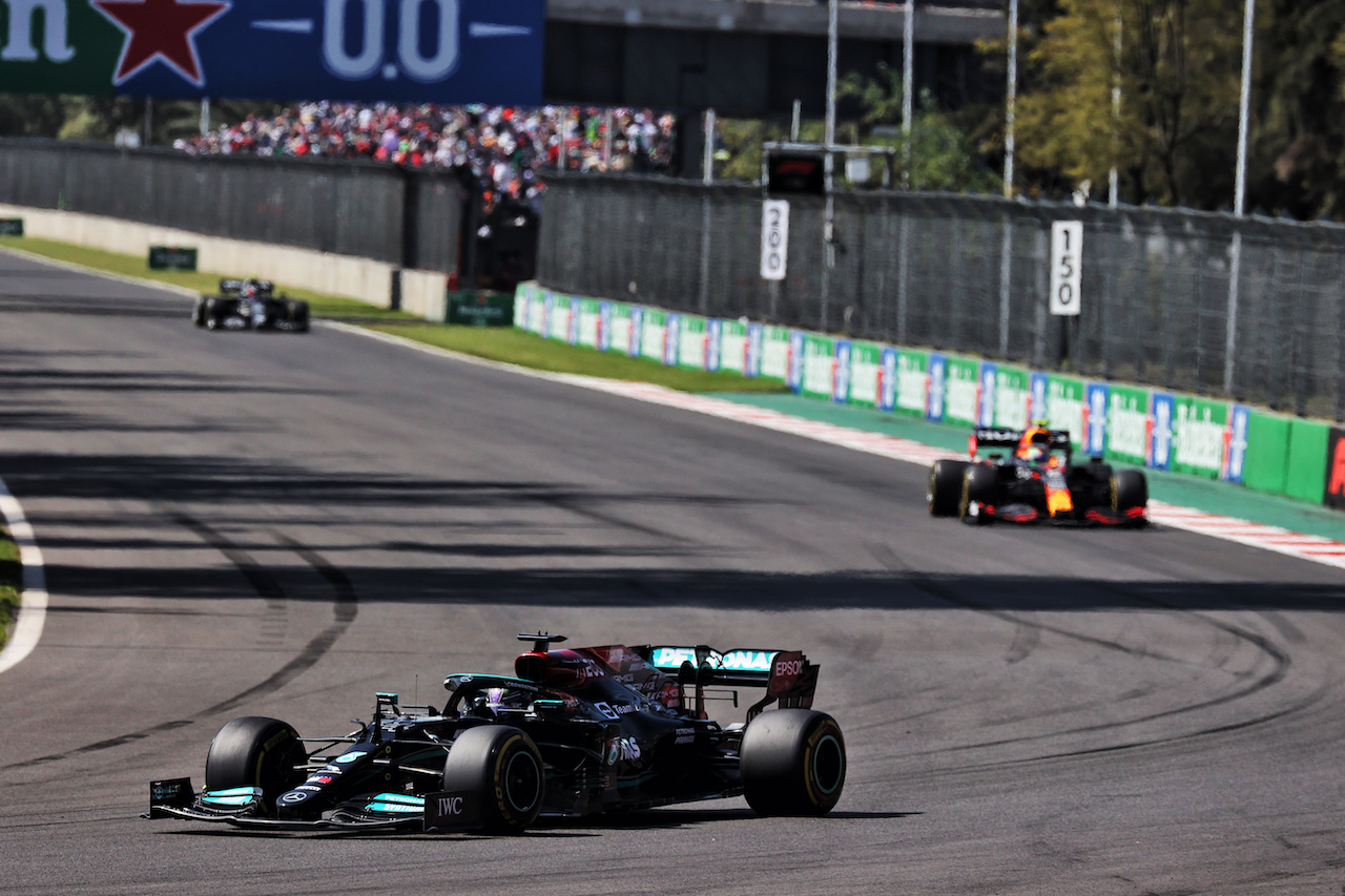 GP CITTA DEL MESSICO, Lewis Hamilton (GBR) Mercedes AMG F1 W12.
07.11.2021. Formula 1 World Championship, Rd 18, Mexican Grand Prix, Mexico City, Mexico, Gara Day.
- www.xpbimages.com, EMail: requests@xpbimages.com © Copyright: Batchelor / XPB Images
