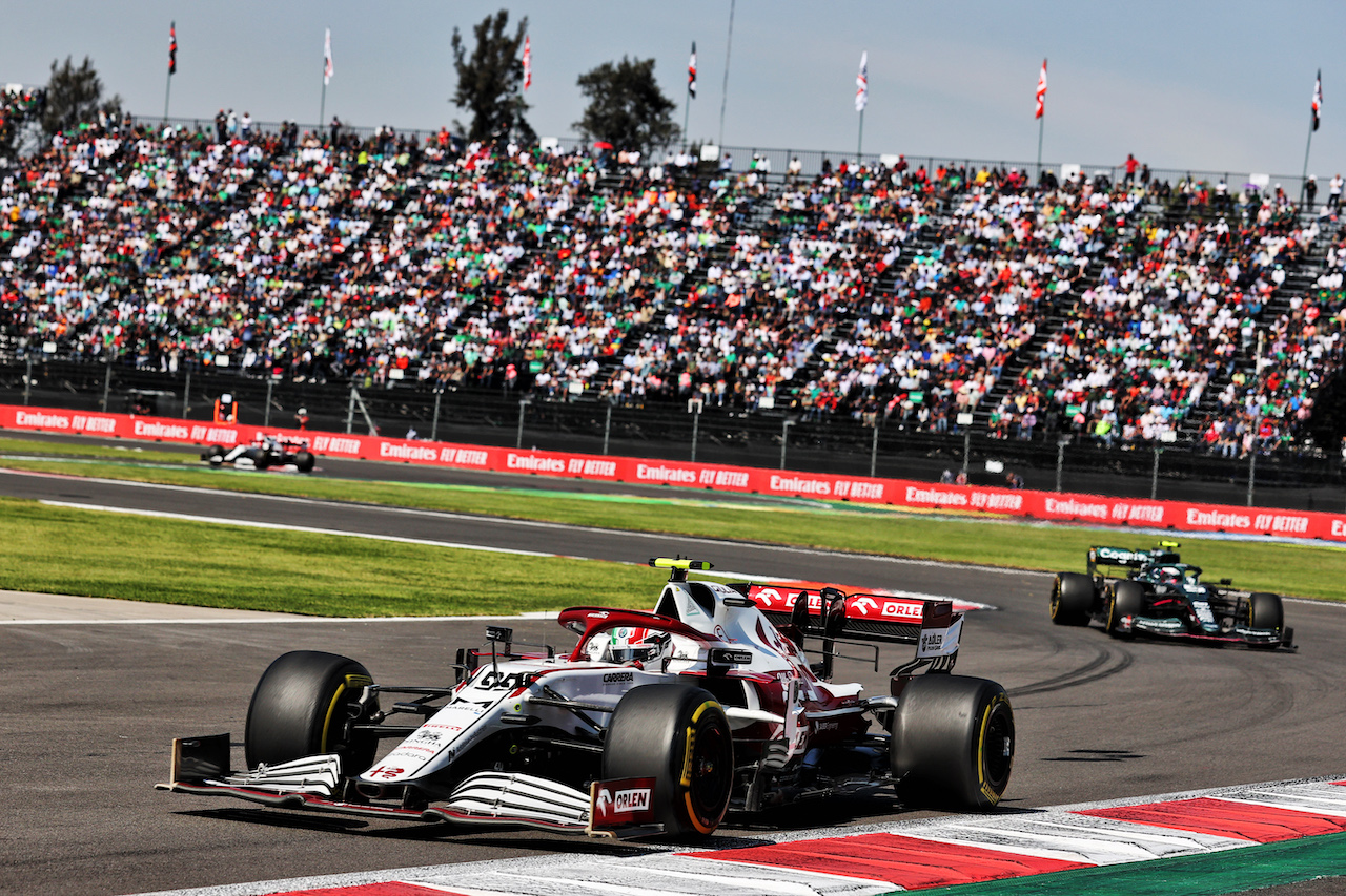 GP CITTA DEL MESSICO, Antonio Giovinazzi (ITA) Alfa Romeo Racing C41.
07.11.2021. Formula 1 World Championship, Rd 18, Mexican Grand Prix, Mexico City, Mexico, Gara Day.
- www.xpbimages.com, EMail: requests@xpbimages.com © Copyright: Batchelor / XPB Images