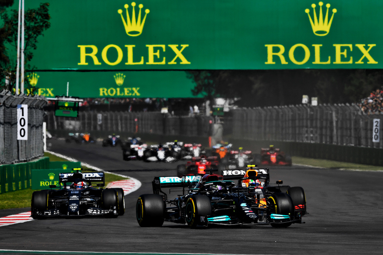 GP CITTA DEL MESSICO, Lewis Hamilton (GBR) Mercedes AMG F1 W12 at the partenza of the race.
07.11.2021. Formula 1 World Championship, Rd 18, Mexican Grand Prix, Mexico City, Mexico, Gara Day.
- www.xpbimages.com, EMail: requests@xpbimages.com © Copyright: Carrezevoli / XPB Images