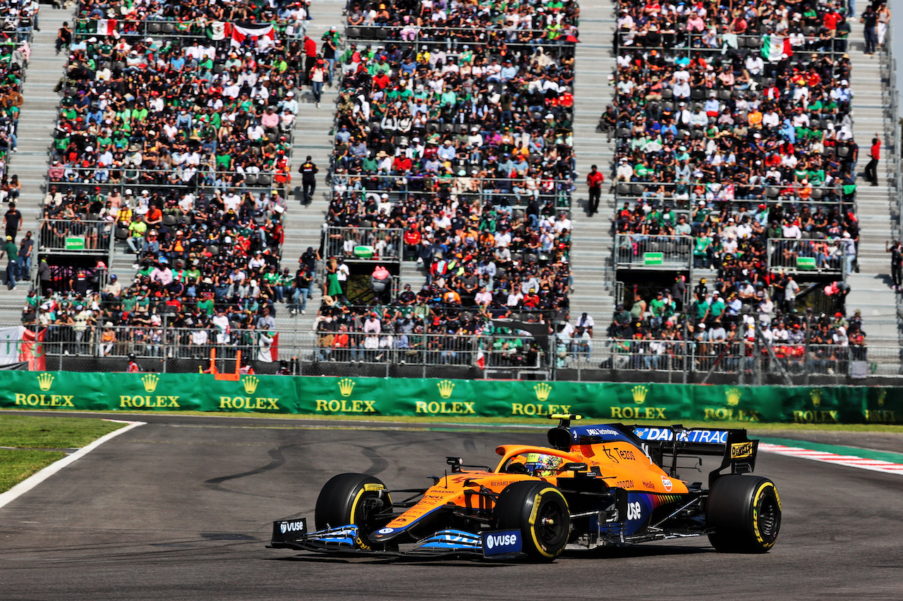 GP CITTA DEL MESSICO, Lando Norris (GBR) McLaren MCL35M.
07.11.2021. Formula 1 World Championship, Rd 18, Mexican Grand Prix, Mexico City, Mexico, Gara Day.
- www.xpbimages.com, EMail: requests@xpbimages.com © Copyright: Batchelor / XPB Images